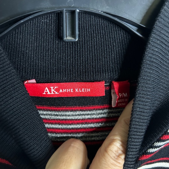 Anne Klein High neck sweater tank - Picture 3 of 3